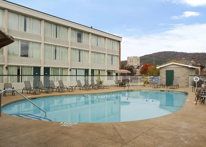 Best Western Plus Bradford Inn