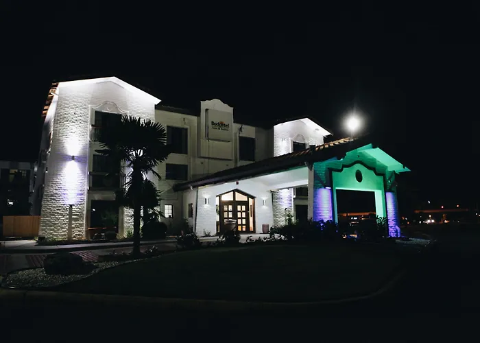 All Seasons Inn & Suites Memphis