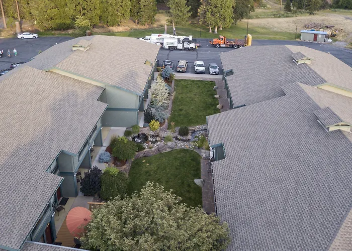 Best Western Plus Tree House Mount Shasta