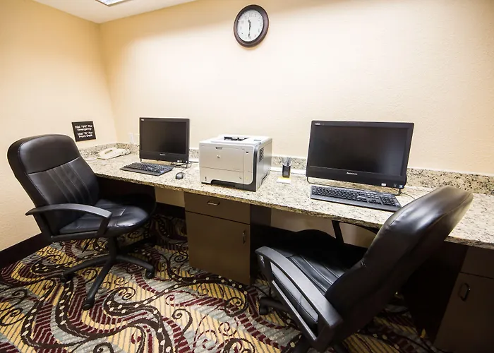 Ramada By Wyndham Orlando Florida Mall