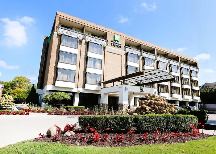 Holiday Inn Express Detroit-Birmingham By Ihg