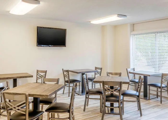 Quality Inn & Suites Apex - Holly Springs Nc