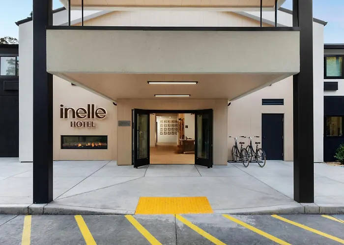 The Inelle, Oakhurst Yosemite, A Tribute Portfolio Hotel