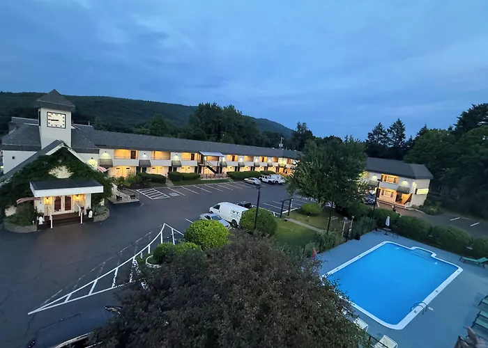 The Black Mountain Inn Brattleboro