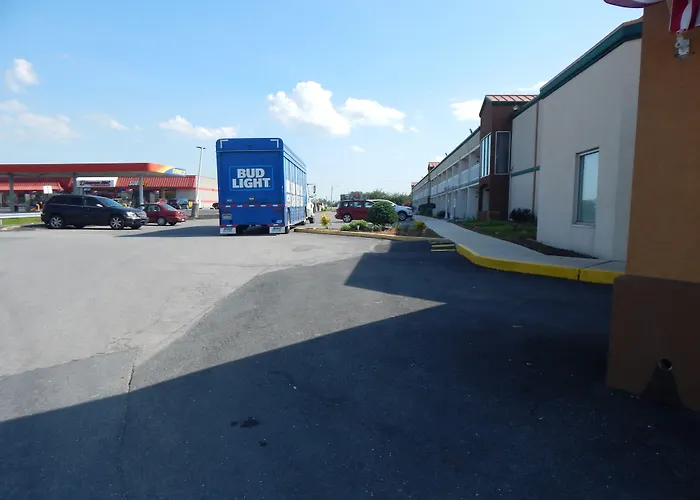 Days Inn By Wyndham Carlisle North
