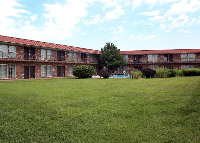 Surestay Hotel By Best Western Mcpherson