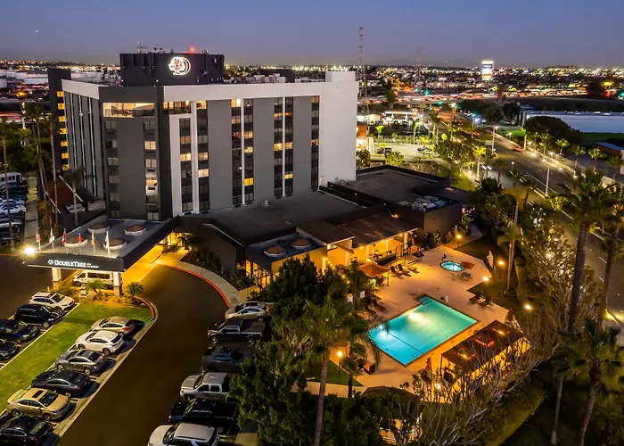 Doubletree By Hilton Carson Hotel