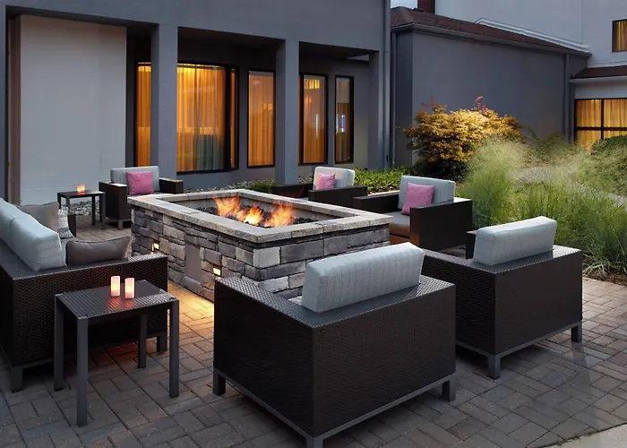 Courtyard By Marriott Raleigh Cary