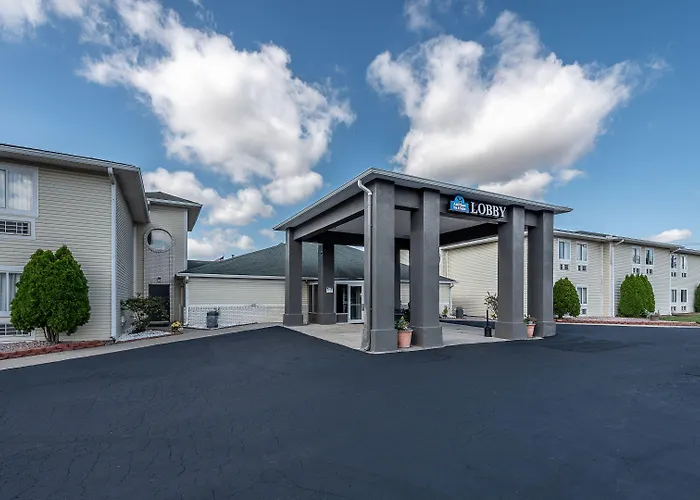 American Inn & Suites Dundee
