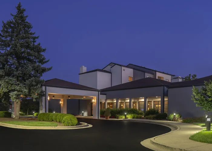 Courtyard By Marriott Louisville East