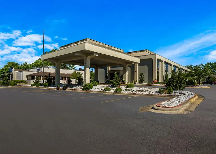 Clarion Inn & Suites Grand Rapids Airport Cascade
