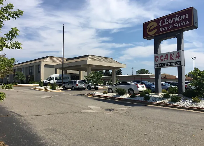 Clarion Inn & Suites Grand Rapids Airport Cascade