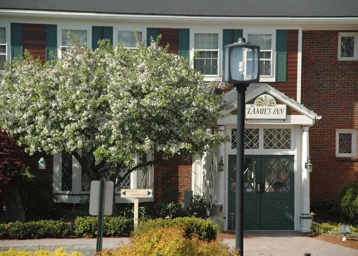 Lamies Inn & The Old Salt Tavern Hampton