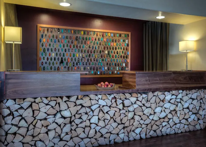 The Redwood Riverwalk, A Boutique Hotel