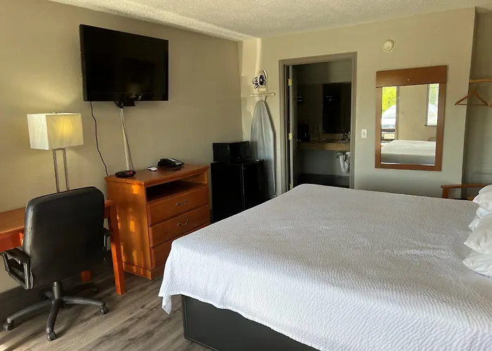 Days Inn Lawrence