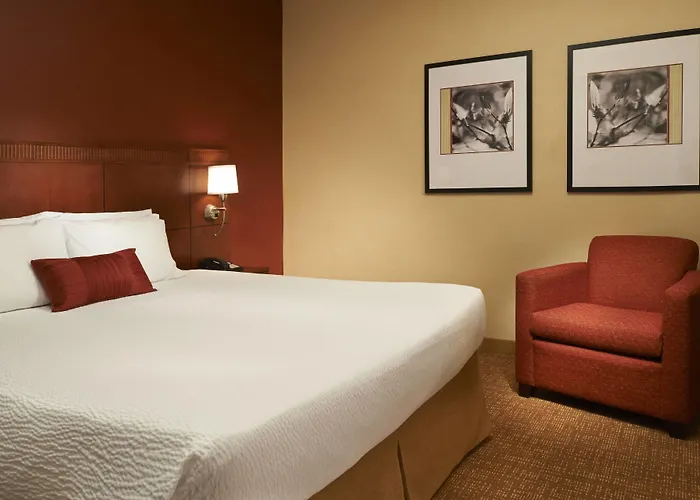 Courtyard By Marriott Indianapolis Castleton