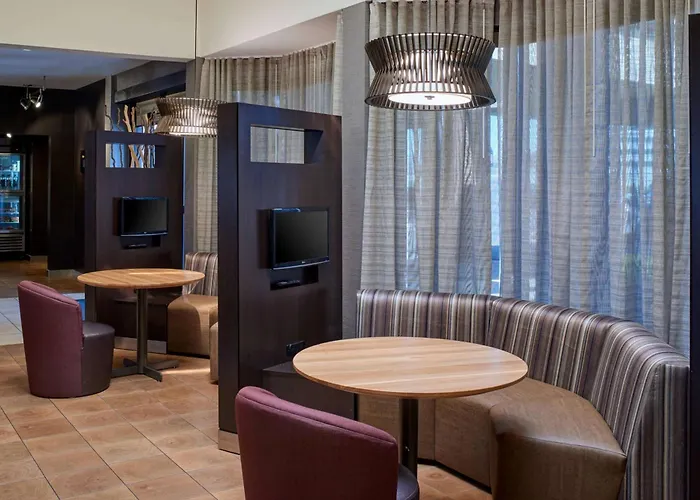 Sonesta Select Indianapolis Carmel Hotel