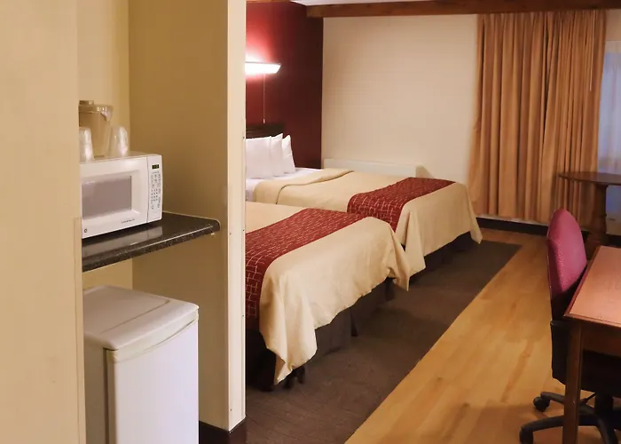 Town House Hotel - Grand Forks