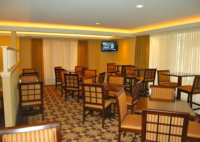 Ann Arbor Regent Hotel And Suites
