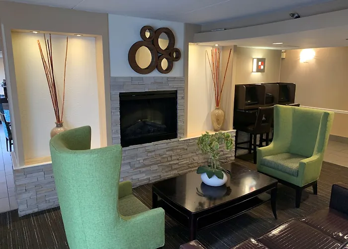 Comfort Inn & Suites East Hartford - Hartford