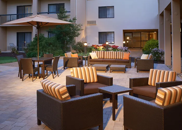 Courtyard St. Louis Westport Plaza Hotel Maryland Heights