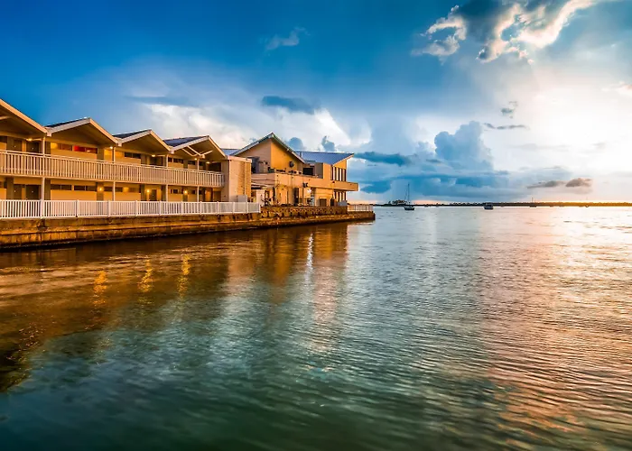 Best Western Plus Yacht Harbor Inn Dunedin