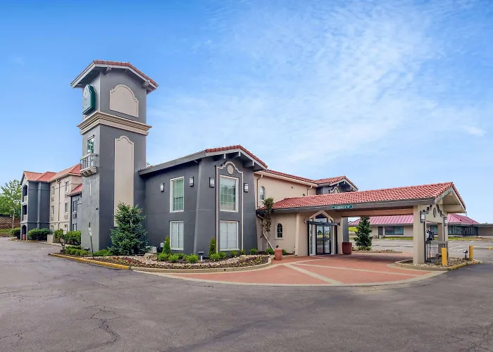La Quinta Inn By Wyndham Kansas City Lenexa