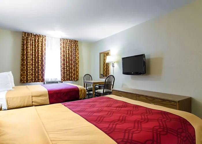 Econo Lodge Madison East