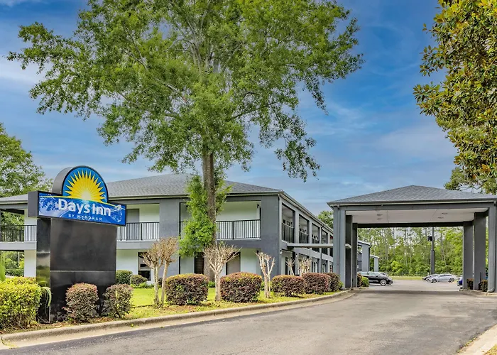 Days Inn By Wyndham Pensacola I-10 Ferry Pass