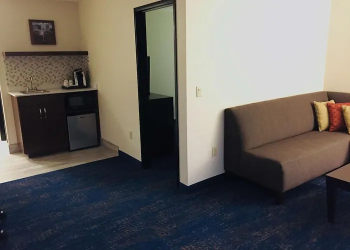 Best Western Plus Portland Airport Hotel & Suites
