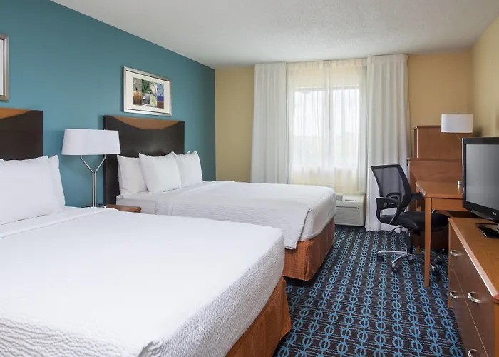Fairfield Inn & Suites Victoria