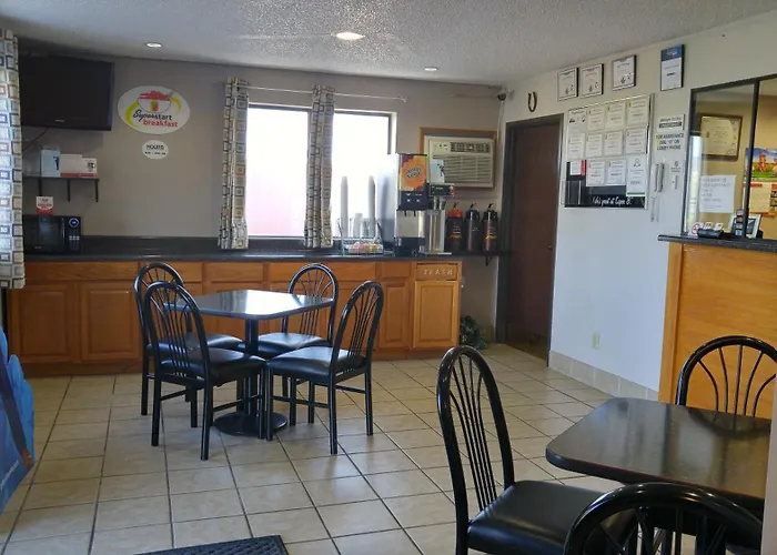 Super 8 By Wyndham Waynesboro Hotel