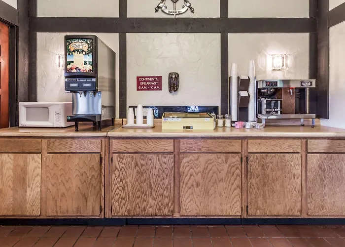 Knights Inn Racine