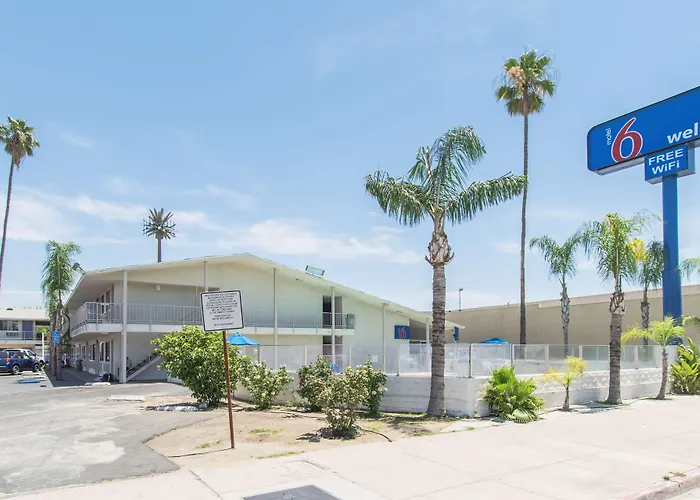 Motel 6 Bakersfield