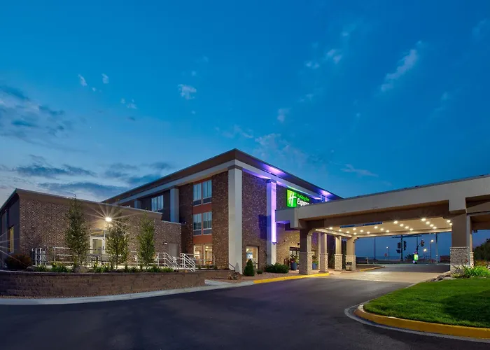 Holiday Inn Express & Suites Eden Prairie - Minneapolis By Ihg