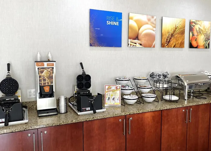 Comfort Inn & Suites Trussville I-59 Exit 141