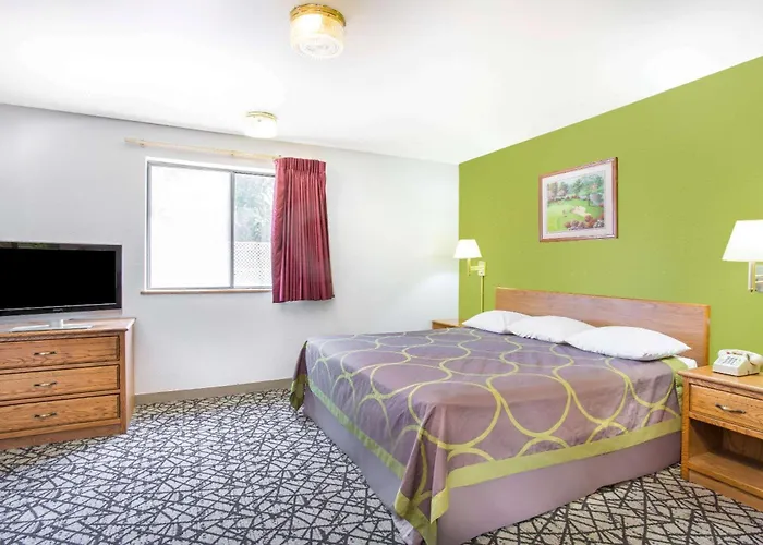 Super 8 By Wyndham Richmond/Broad Street Motel Henrico