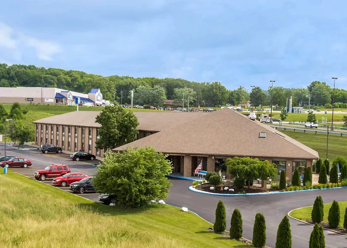 Baymont By Wyndham Lancaster Hotel