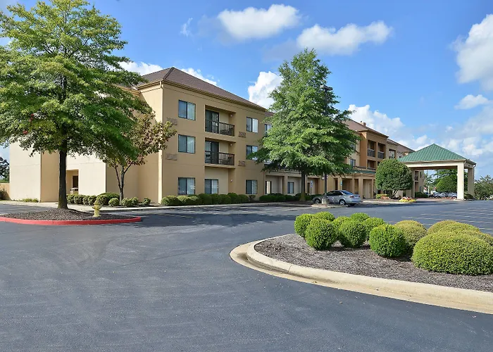 Courtyard By Marriott Bentonville