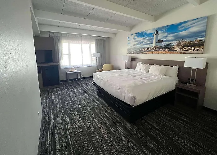 Days Inn By Wyndham Manitowoc