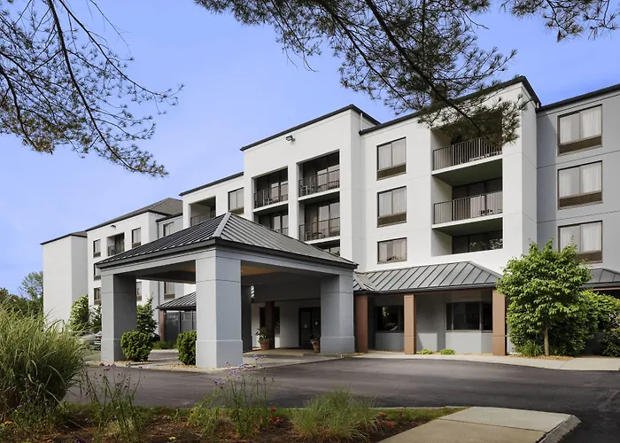 Courtyard By Marriott Portsmouth Hotel