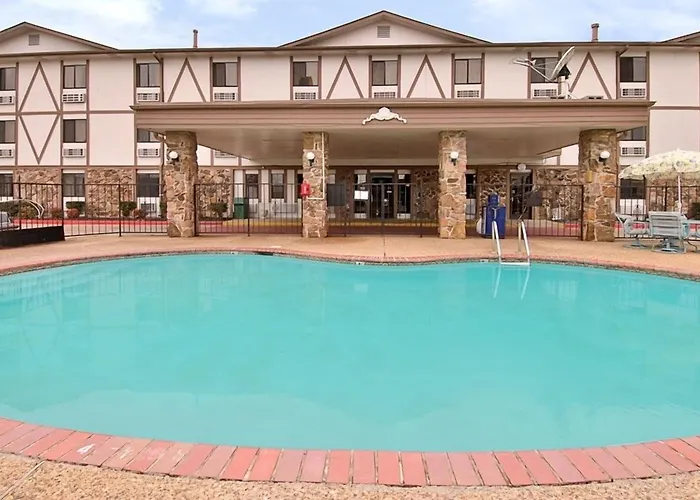 Clarion Pointe Hotel Shreveport