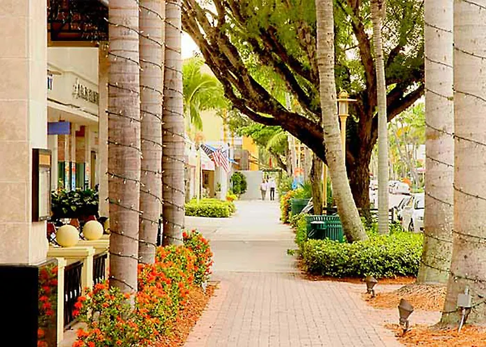 Courtyard By Marriott - Naples
