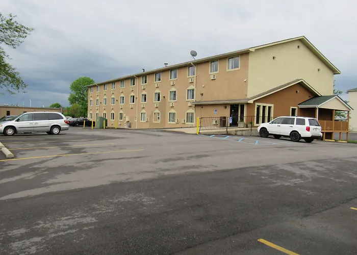 Super 8 By Wyndham Columbus Edinburgh Motel