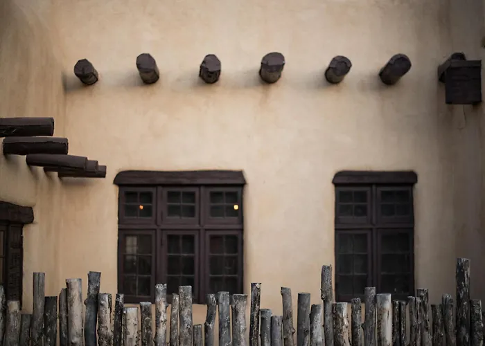 Sagebrush Inn & Suites