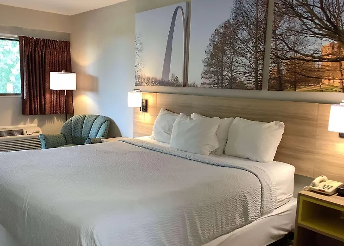 Days Inn By Wyndham Kingdom City