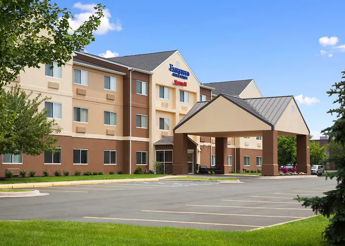 Fairfield Inn & Suites Lansing West