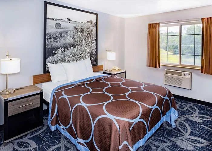 Super 8 By Wyndham Johnstown/Gloversville