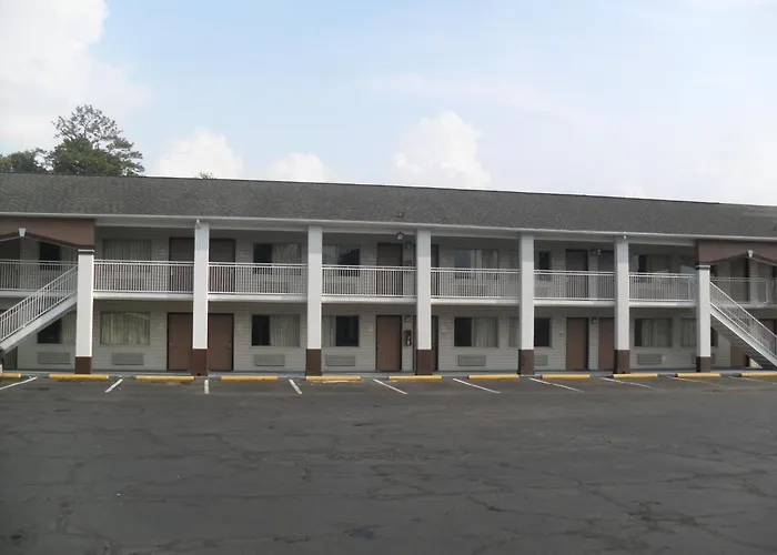 Newport News Inn