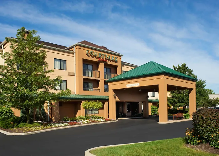 Courtyard Toledo Maumee/Arrowhead Hotel